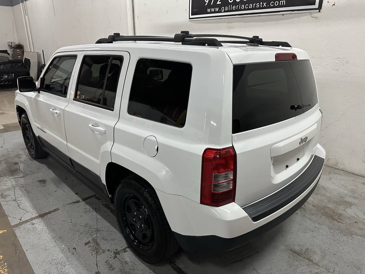 Used 2016 Jeep Patriot Sport w/ Power Value Group FWD image 3