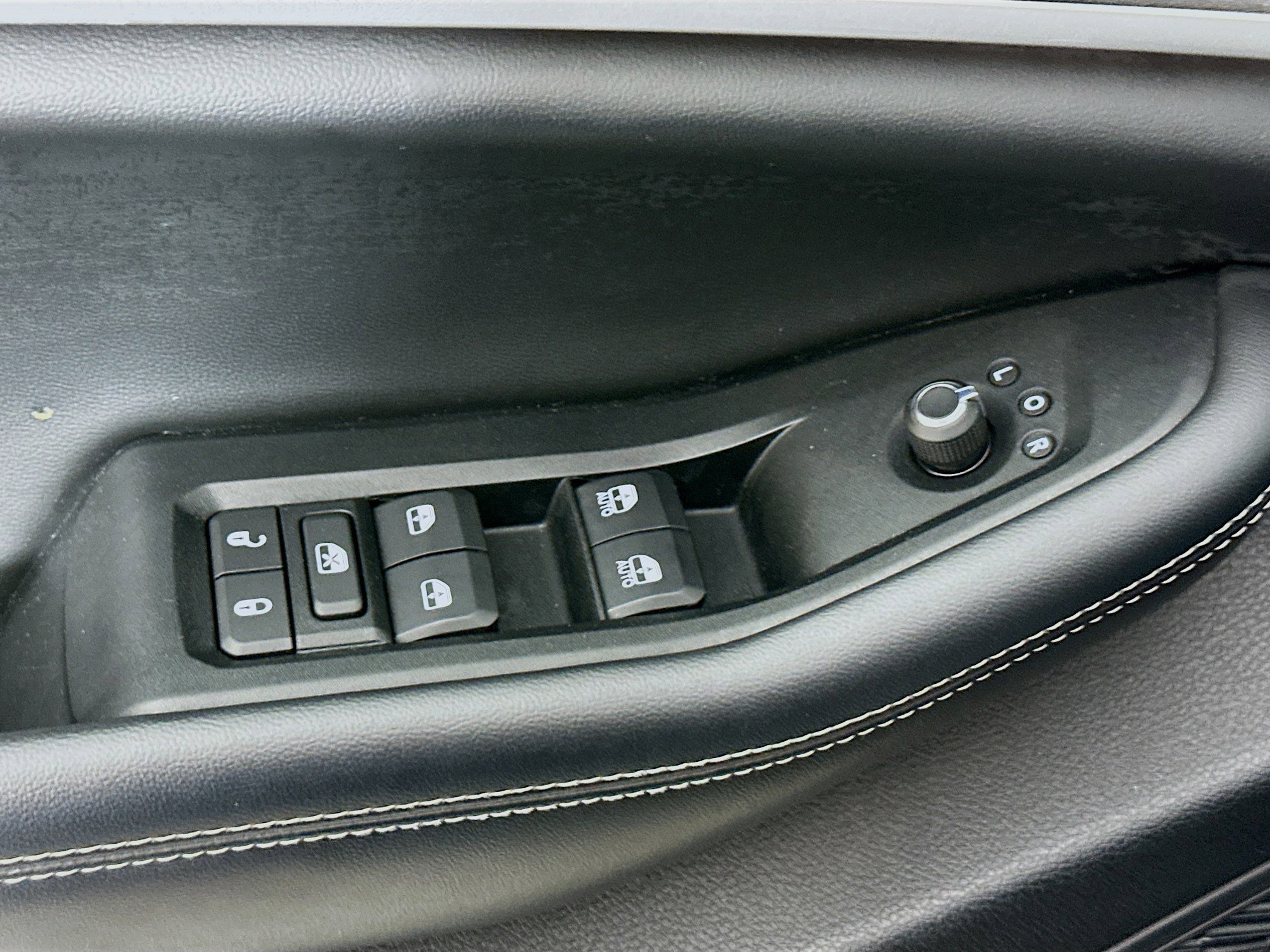 Used 2023 Jeep Grand Cherokee L Limited image 15