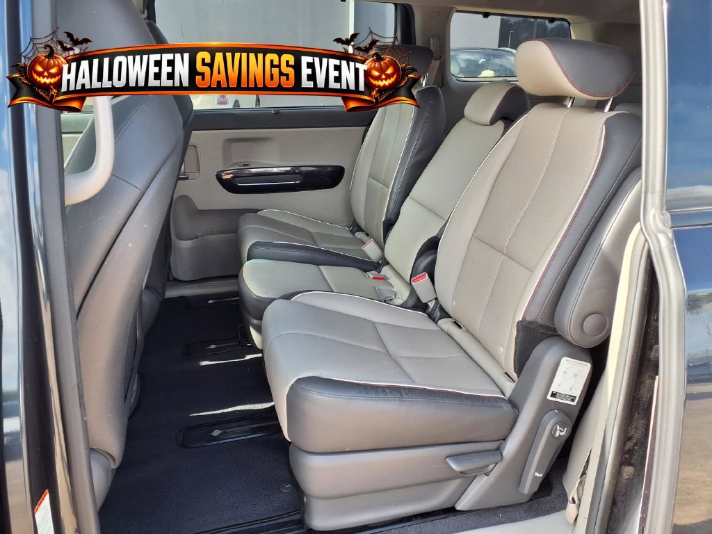 Used 2016 Kia Sedona SX FWD image 11