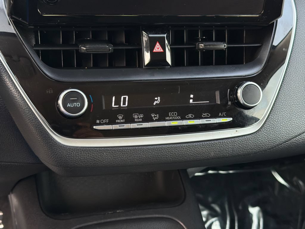 Used 2025 Toyota Corolla LE w/ Convenience Package FWD image 26