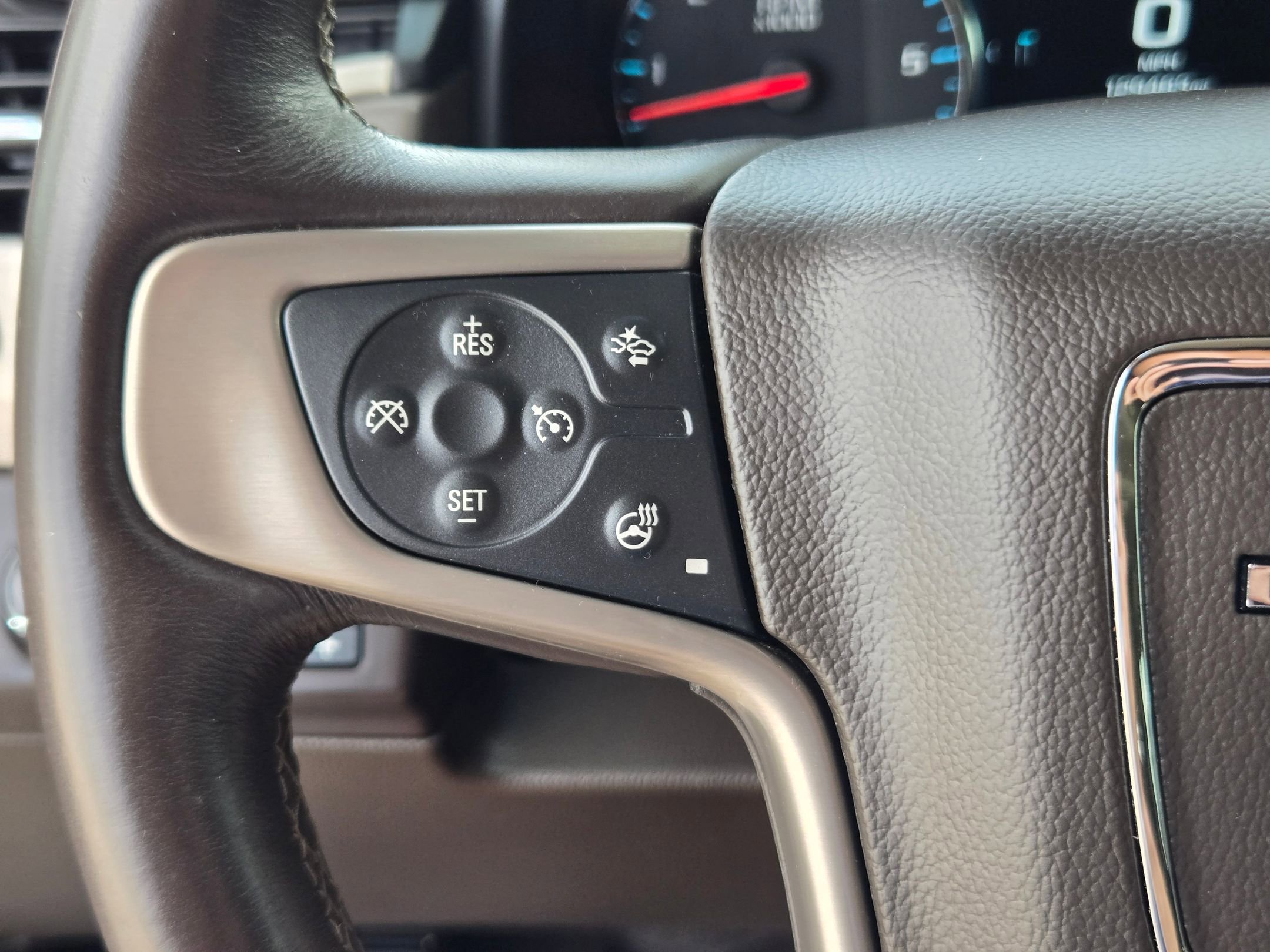 Used 2018 GMC Yukon XL Denali w/ Denali Ultimate Package AWD/4WD image 12