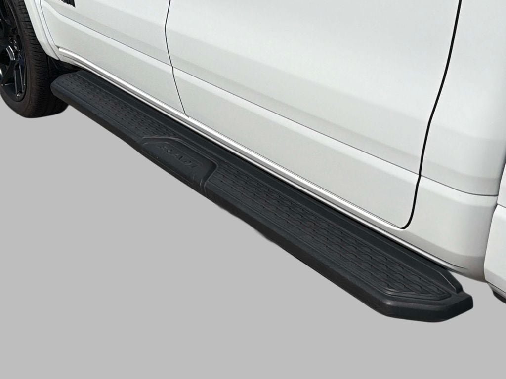 Used 2021 RAM 1500 Laramie w/ Night Edition AWD/4WD image 12