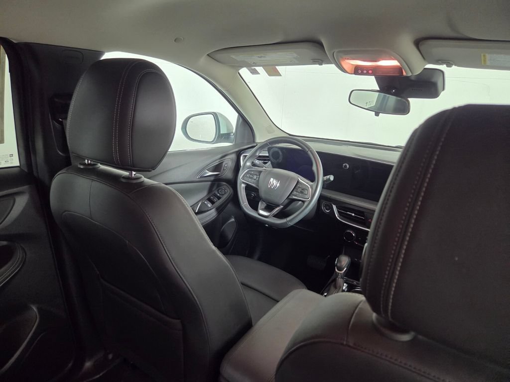 Used 2024 Buick Encore GX Sport Touring FWD image 30