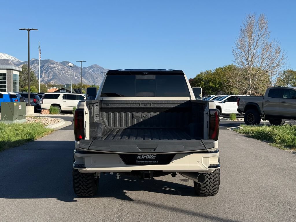 Used 2026 GMC Sierra 2500 AT4 w/ AT4 Premium Plus Package AWD/4WD image 12