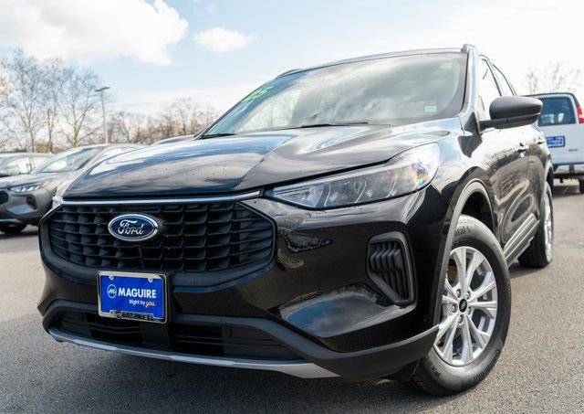 New 2025 Ford Escape Active w/ Active Premium Tech Pack image 1