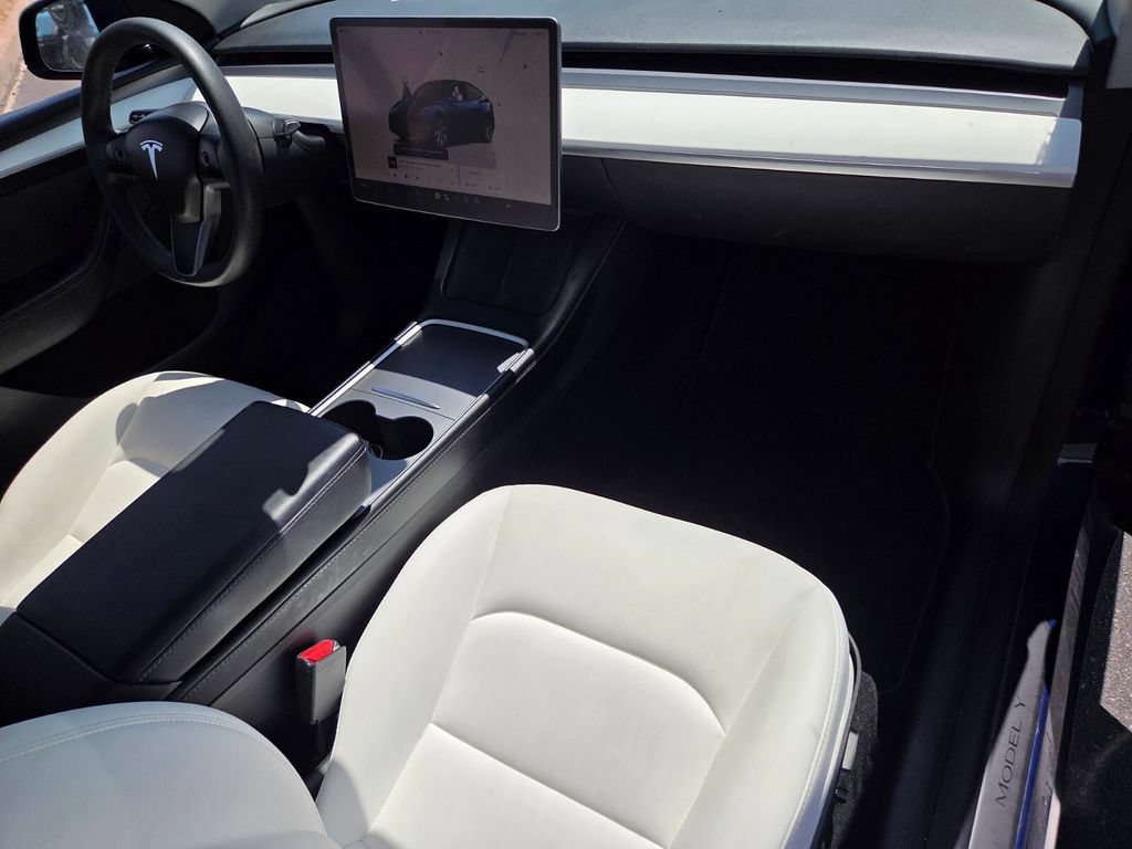Used 2023 Tesla Model Y Long Range AWD/4WD image 17