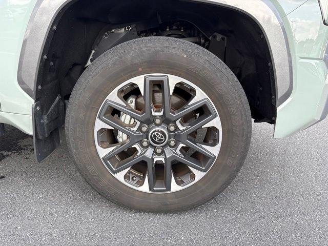Used 2024 Toyota Tundra Limited AWD/4WD image 10