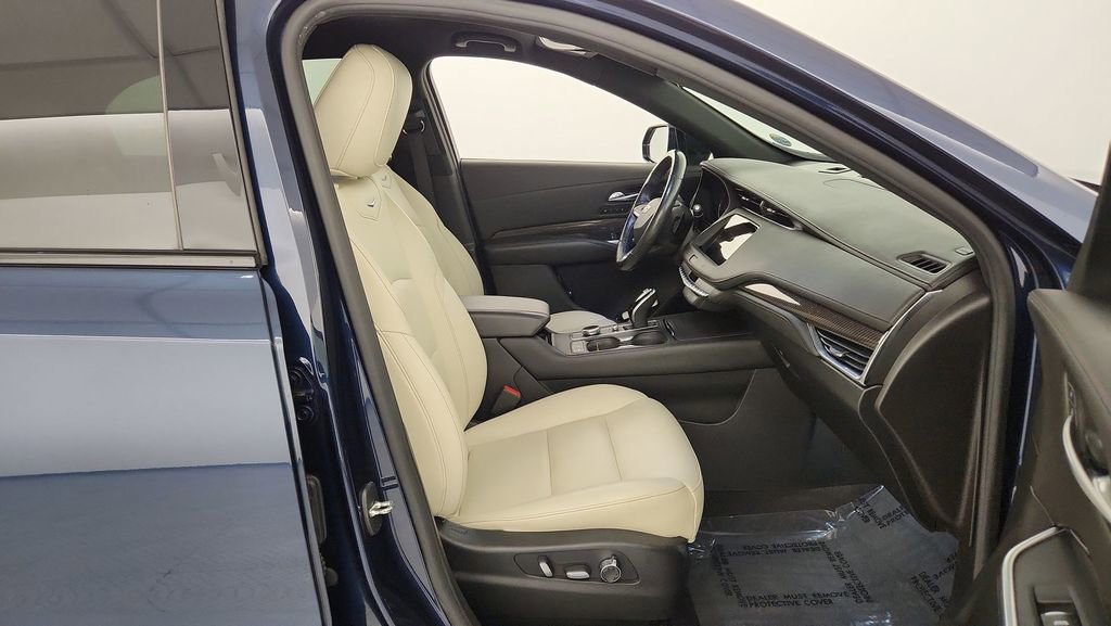 Used 2020 Cadillac XT4 Sport image 27