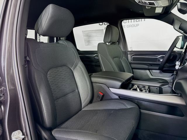 New 2026 RAM 1500 4x4 Crew Cab image 27