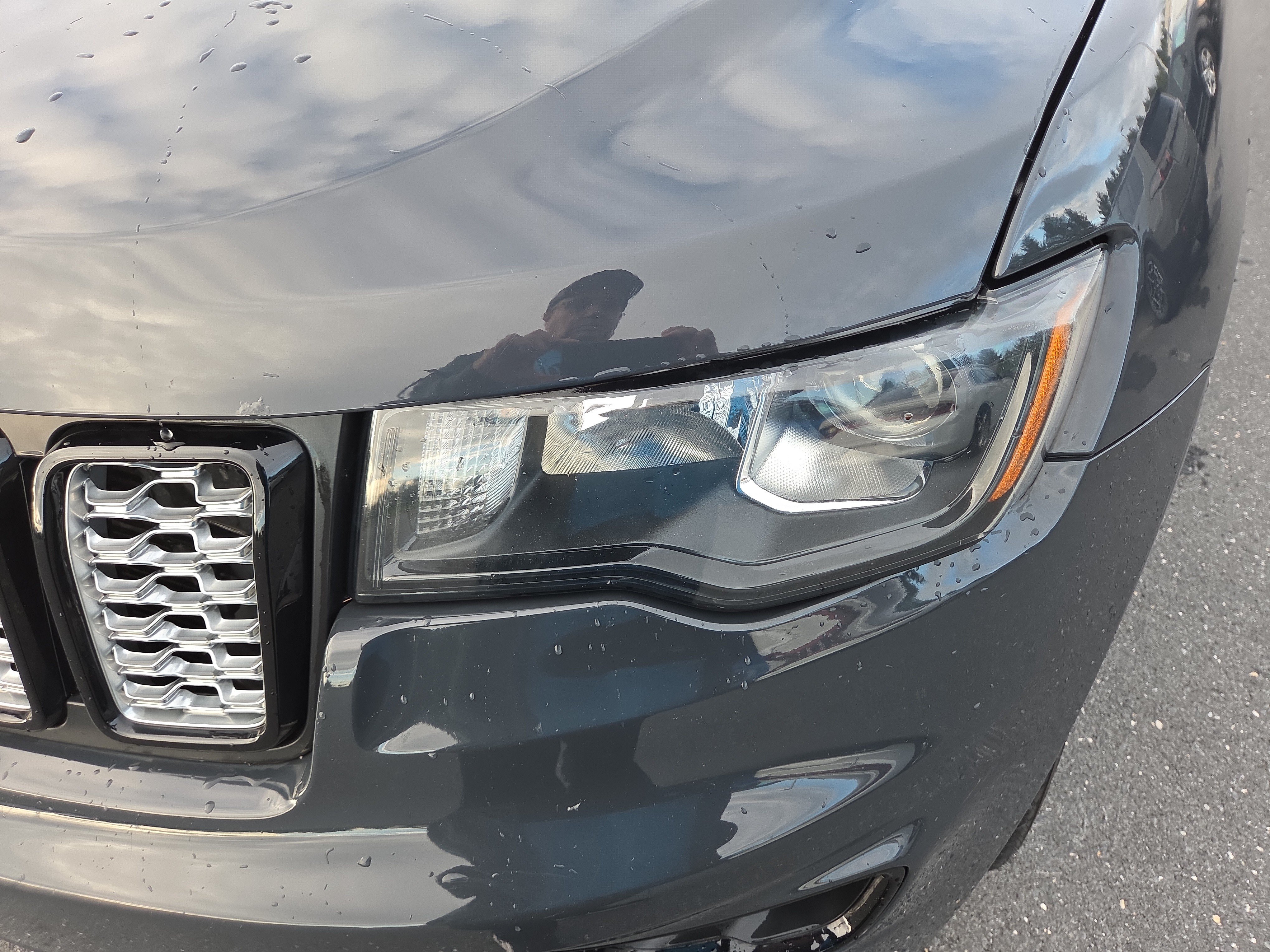 Used 2018 Jeep Grand Cherokee Altitude AWD/4WD image 19