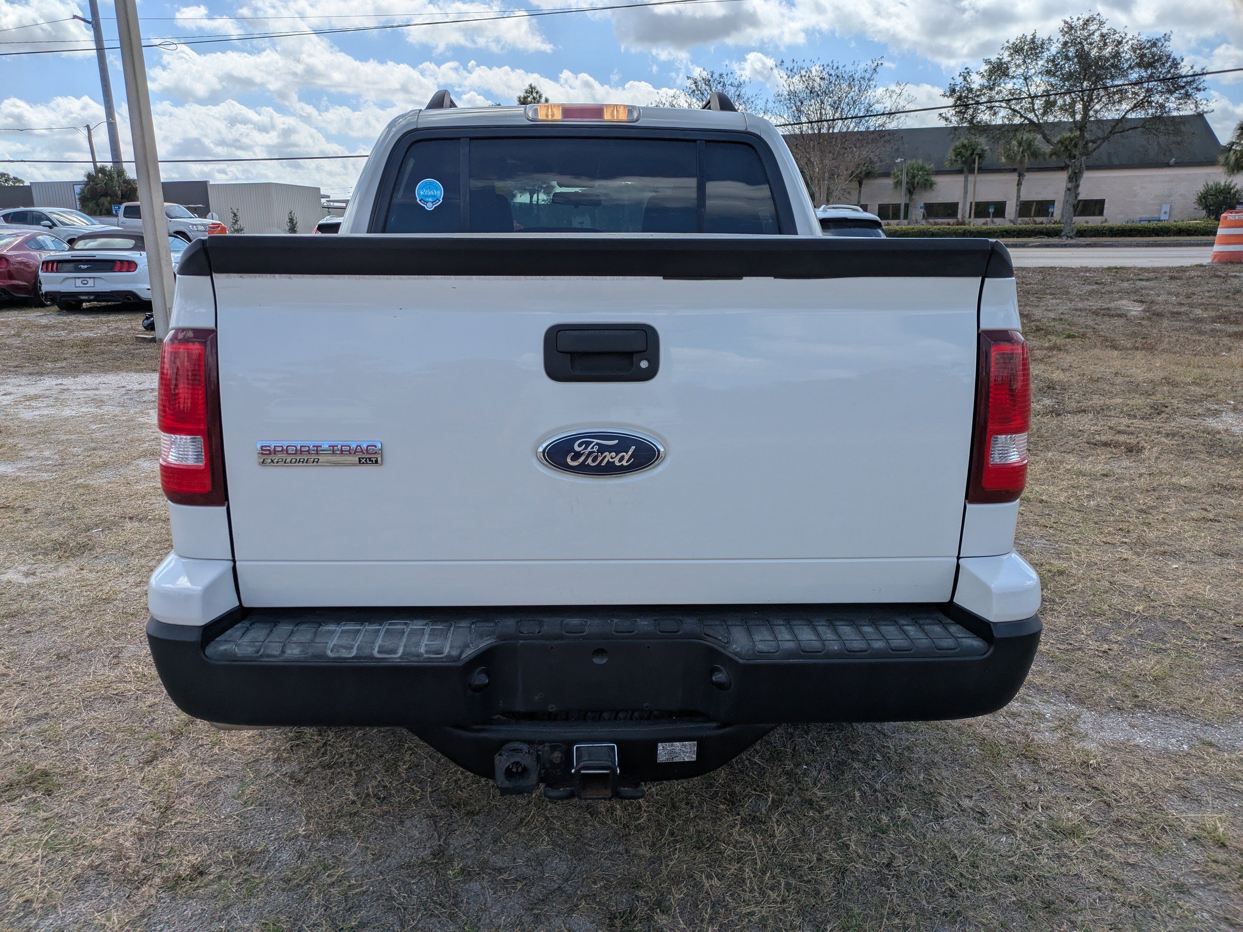 Used 2010 Ford Explorer Sport Trac XLT image 5