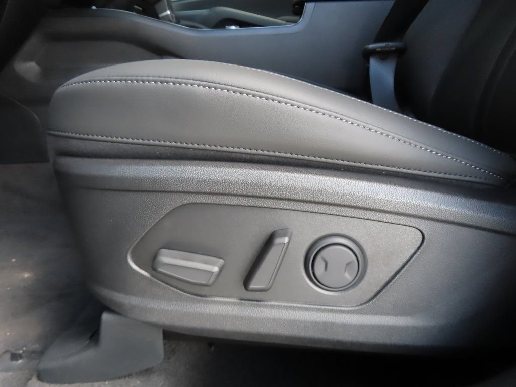 Certified 2026 Kia Sorento X-Line EX AWD/4WD image 8