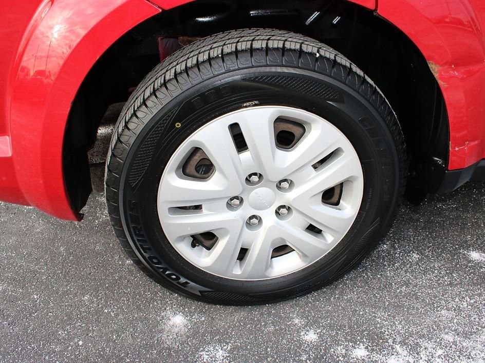 Used 2018 Dodge Journey SE FWD image 9