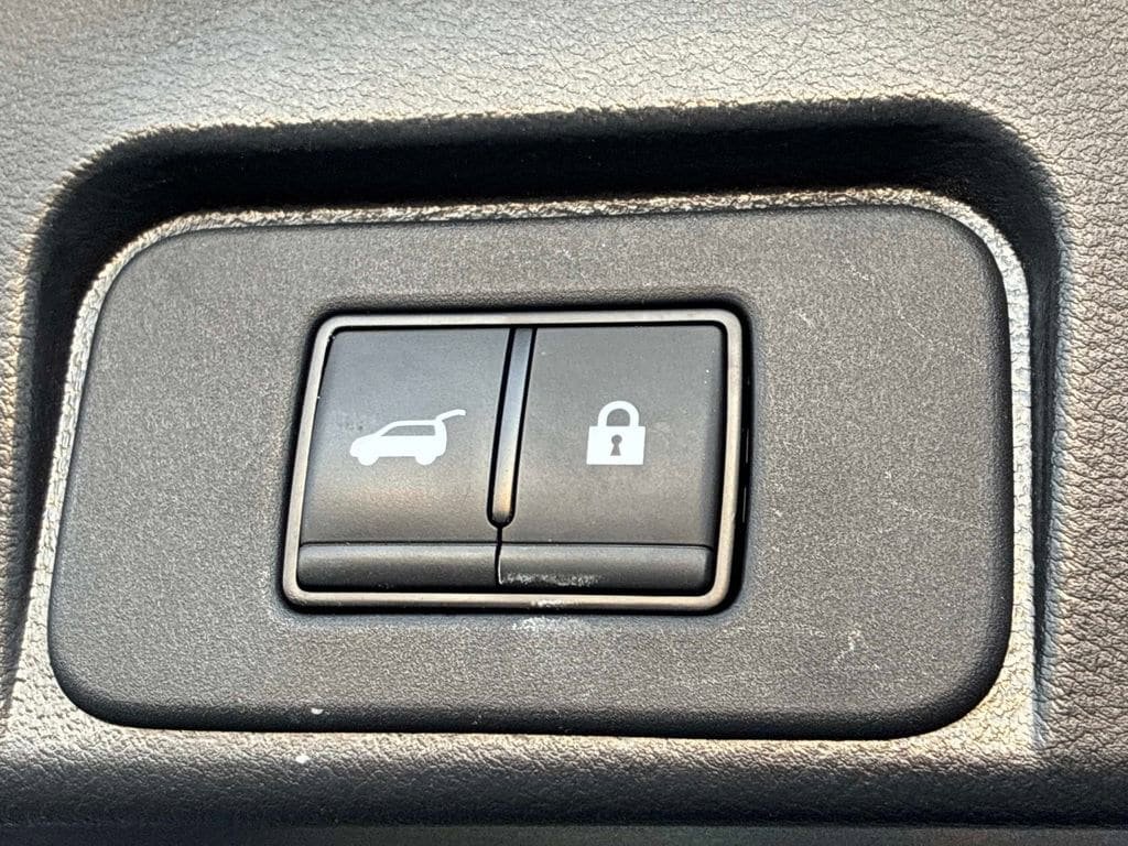 Used 2023 Nissan Rogue SL w/ SL Premium Package AWD/4WD image 14