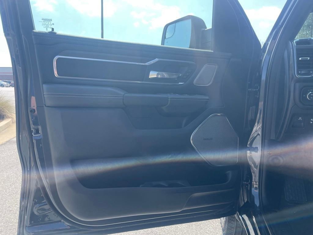 New 2026 RAM 1500 Laramie AWD/4WD image 10