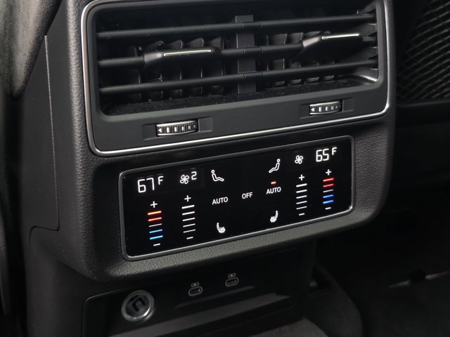 Used 2022 Audi RS Q8 w/ Carbon Optic Package AWD/4WD image 17