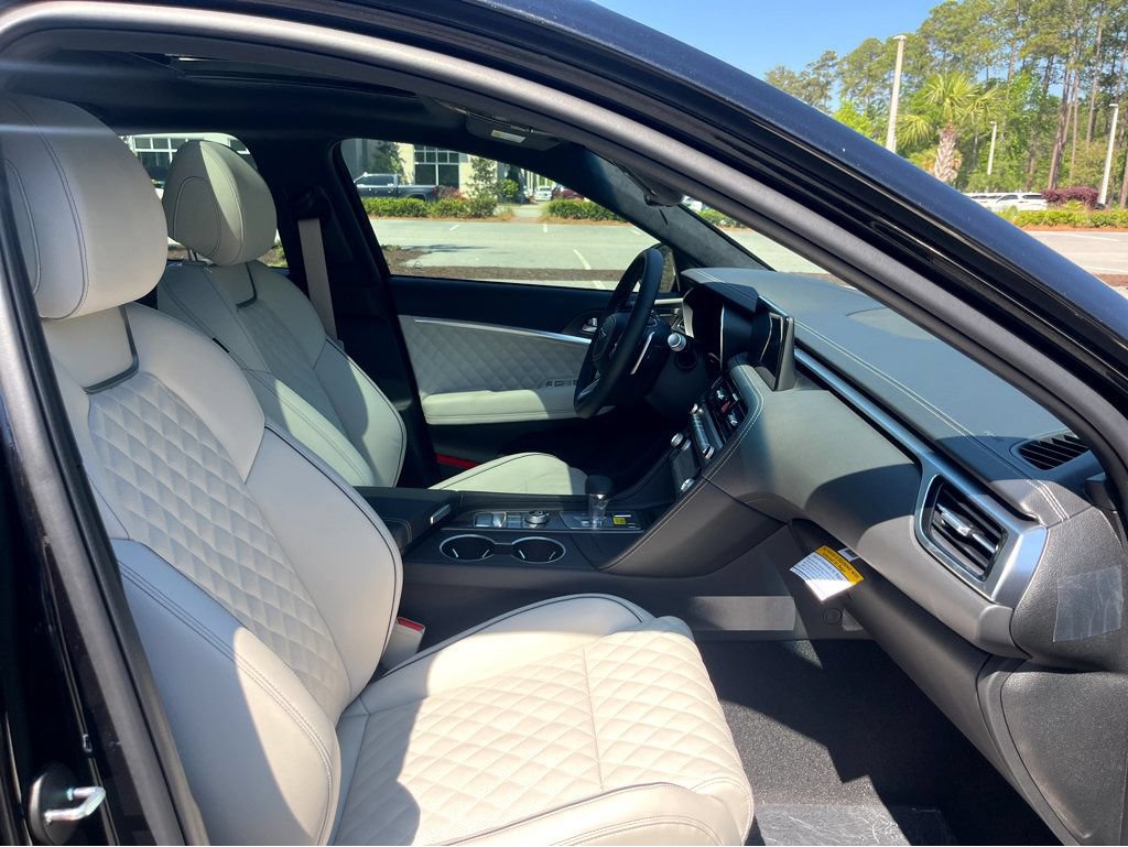 New 2025 Genesis G70 3.3T Advanced w/ Sport Prestige Package RWD image 21