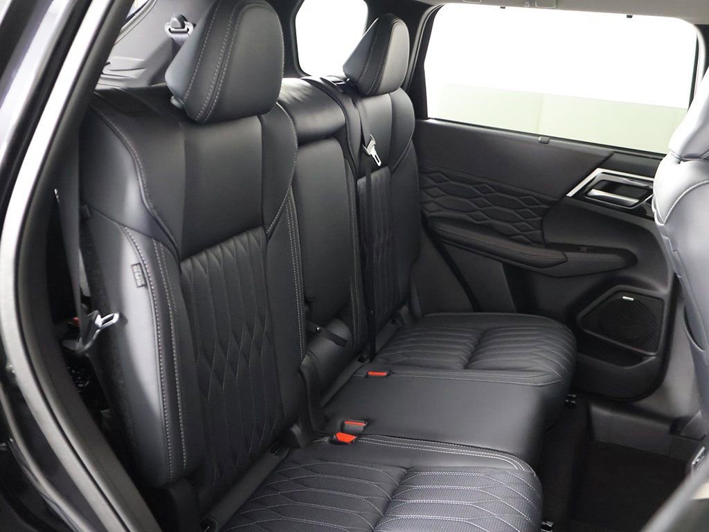 New 2025 Mitsubishi Outlander SEL AWD/4WD image 36