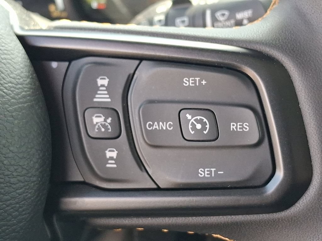 Used 2024 Jeep Wrangler Unlimited w/ Convenience Group AWD/4WD image 22