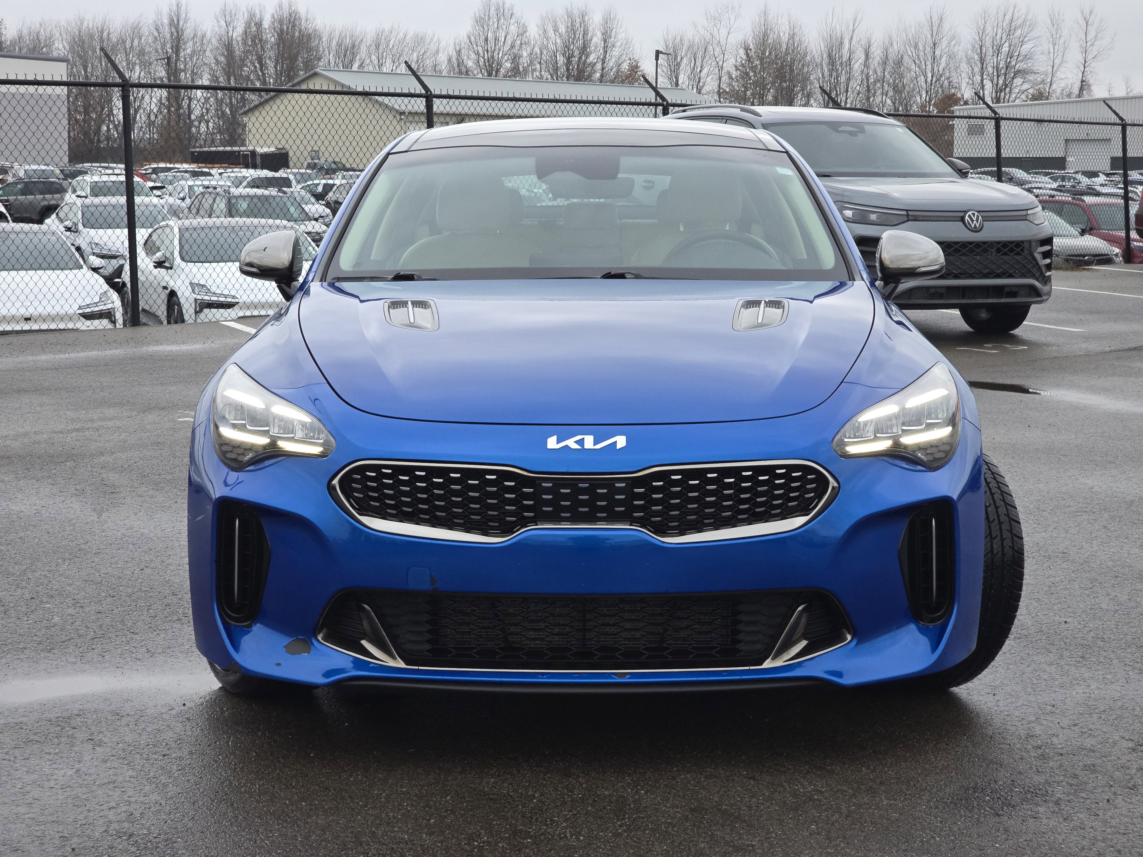 Used 2022 Kia Stinger GT-Line w/ Sun & Sound Package image 2