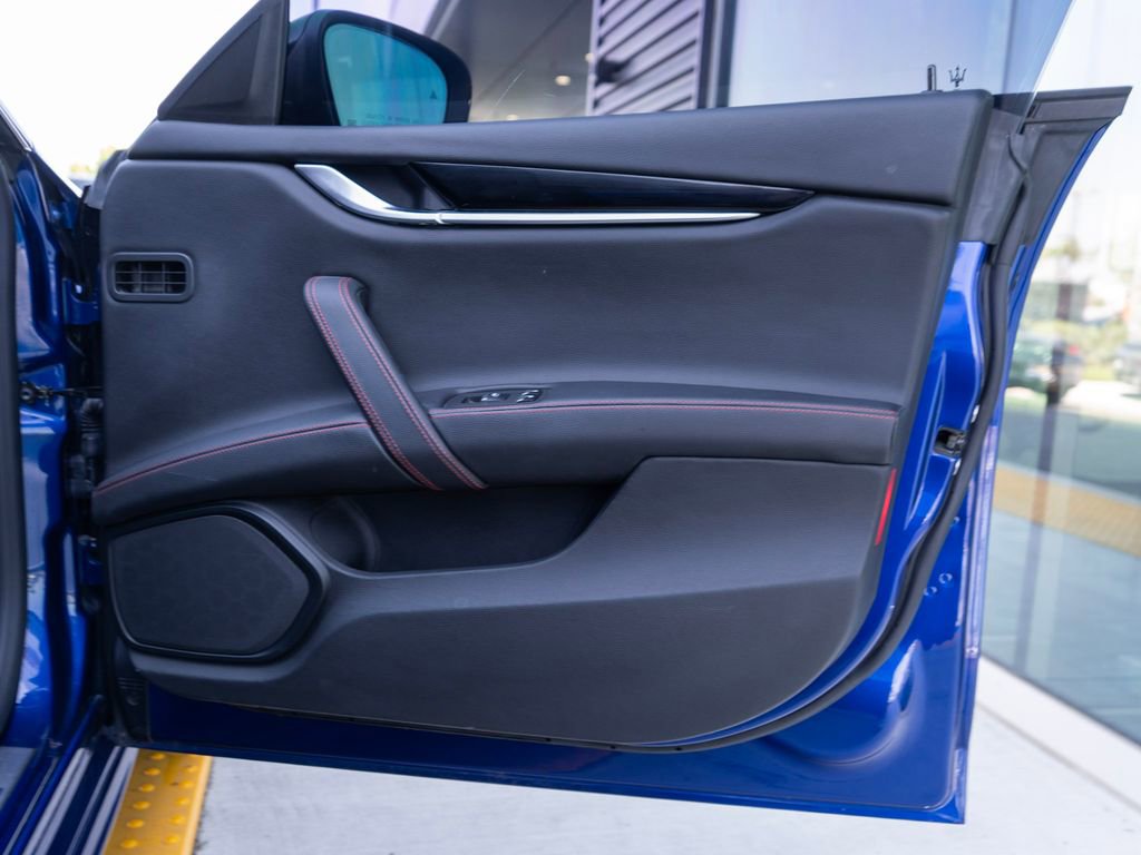 Used 2022 Maserati Ghibli Modena image 26
