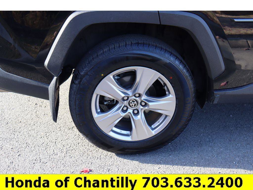 Used 2022 Toyota RAV4 XLE image 27