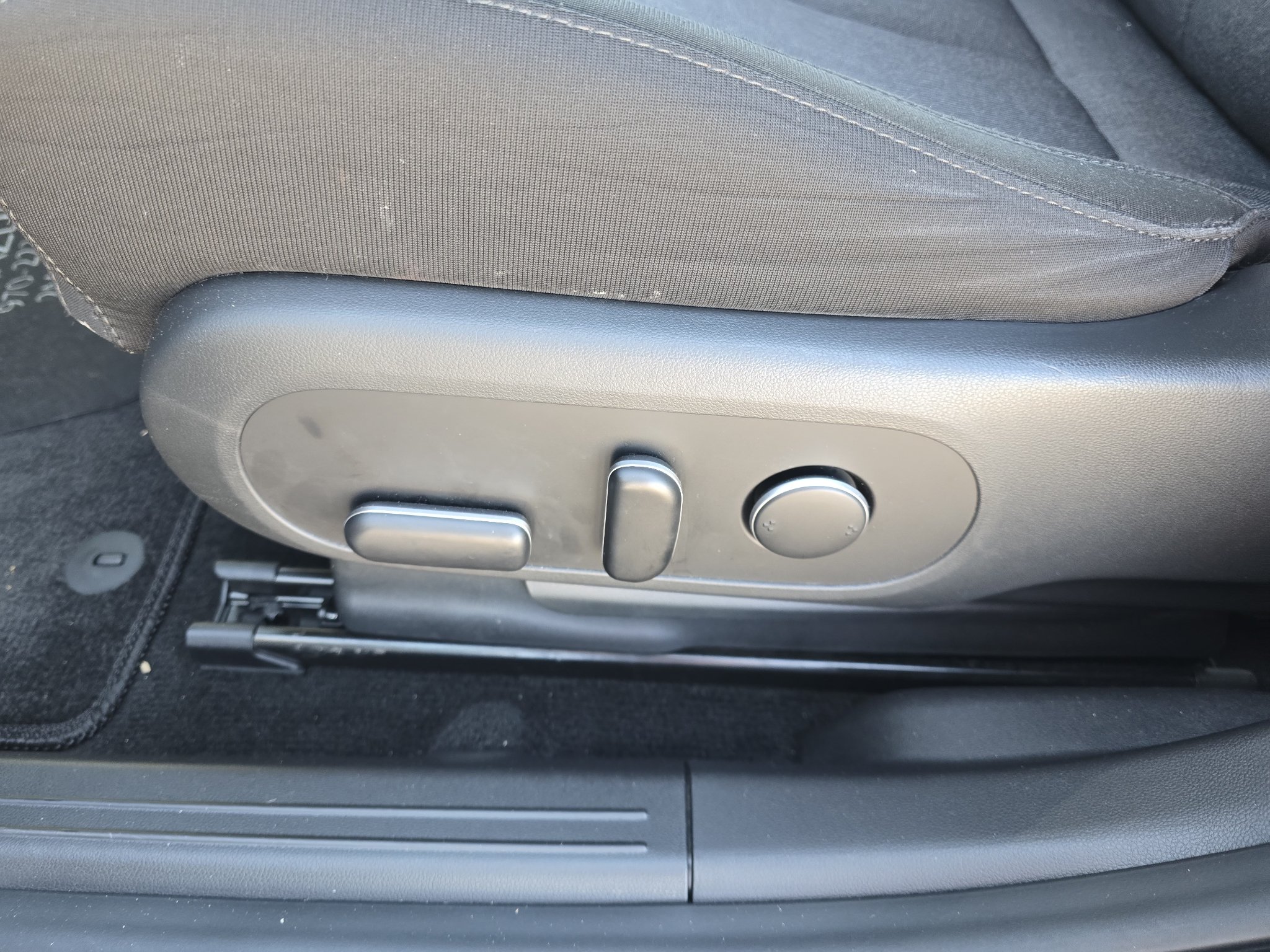Used 2024 Hyundai Ioniq 5 SEL AWD/4WD image 15