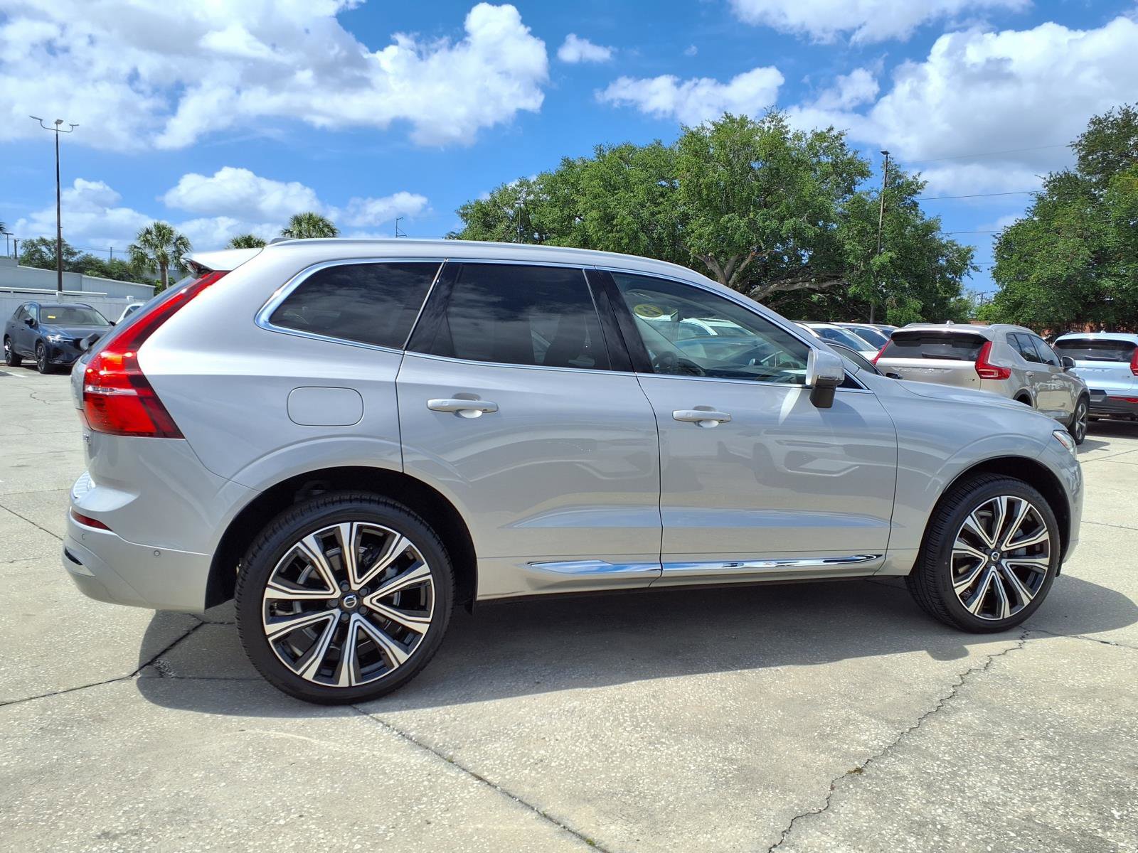 Certified 2023 Volvo XC60 B5 Ultimate image 8