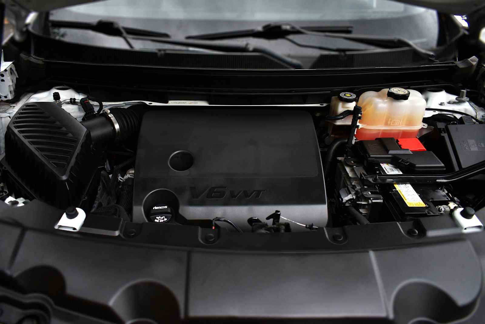 Used 2023 Chevrolet Traverse Premier w/ Redline Edition image 30