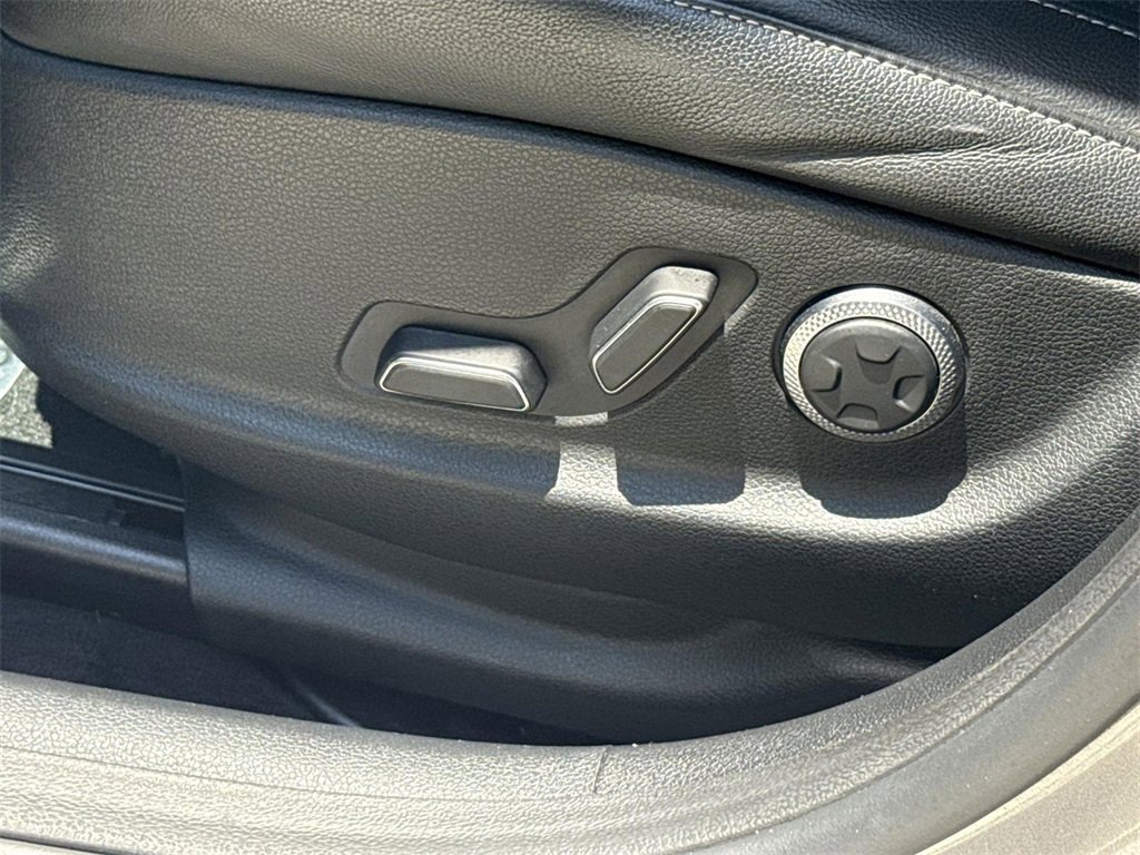 Used 2023 Genesis G80 2.5T image 29