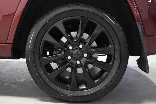 Used 2018 Jeep Grand Cherokee Altitude image 14