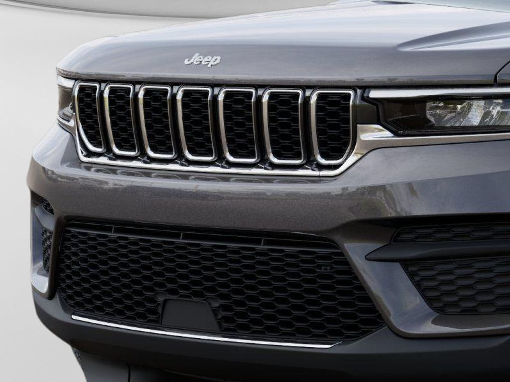 New 2025 Jeep Grand Cherokee Laredo X w/ Luxury Tech Group I AWD/4WD image 11