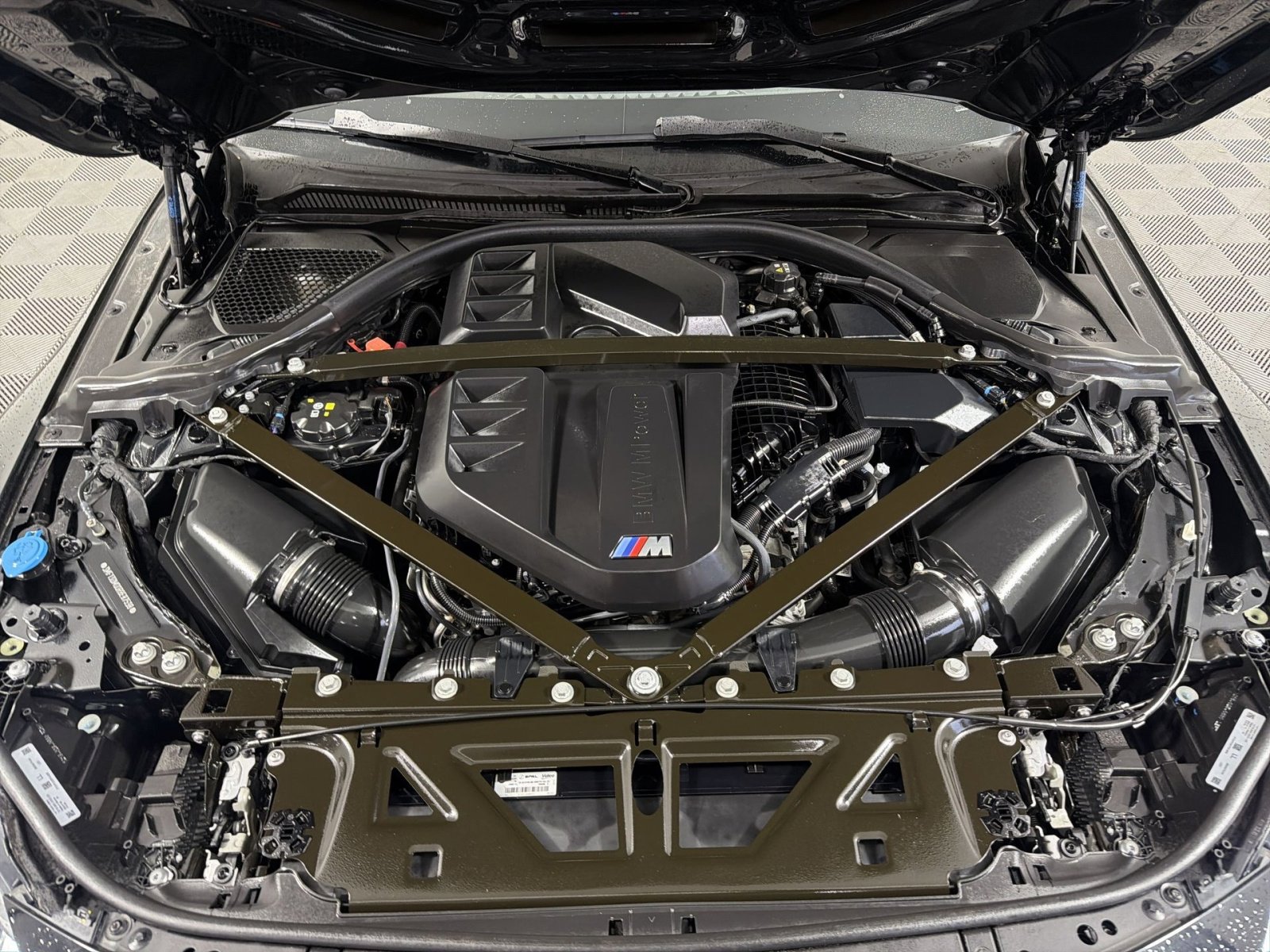 Used 2024 BMW M2 Competition w/ Lighting Package image 28