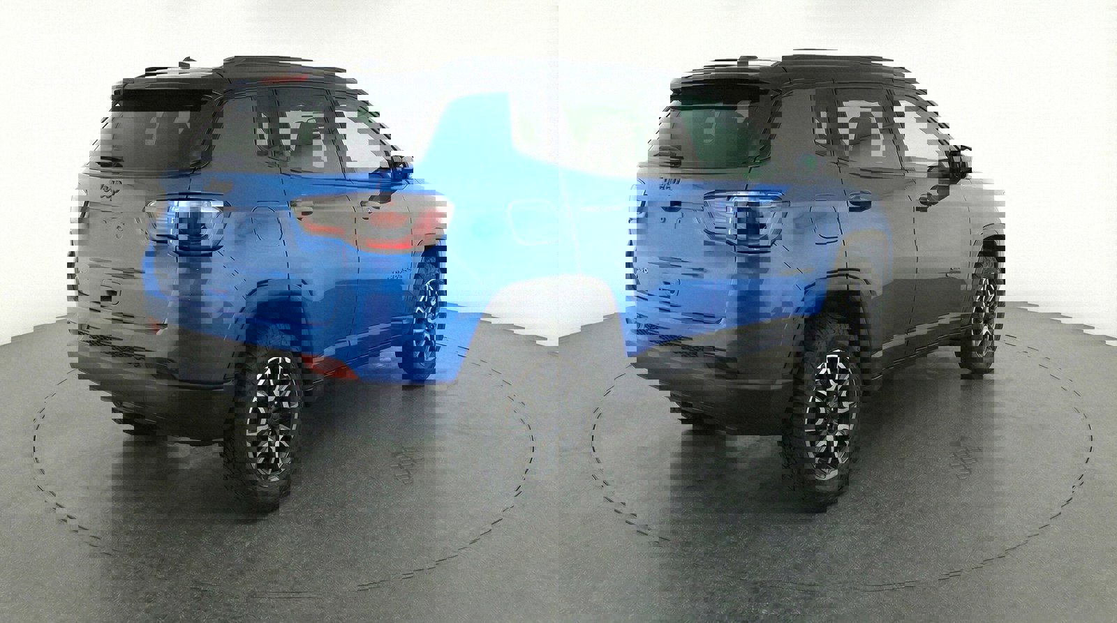 Used 2025 Jeep Compass Trailhawk image 7