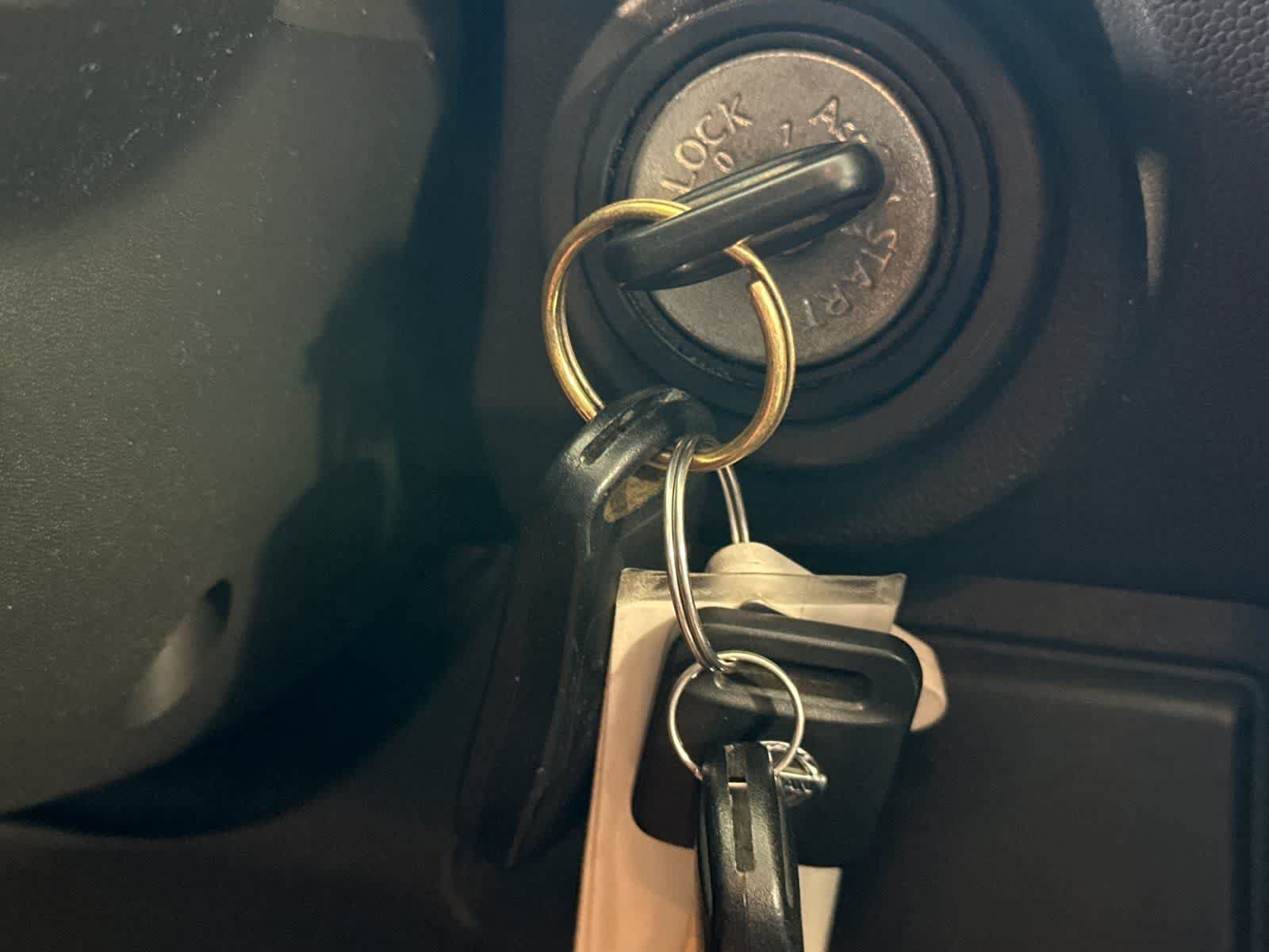 Used 2012 Nissan Frontier SV RWD image 21