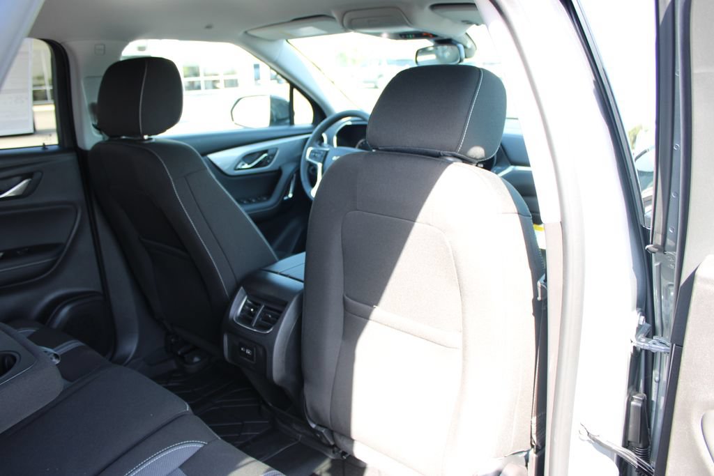New 2026 Chevrolet Blazer LT w/ Convenience Package FWD image 32