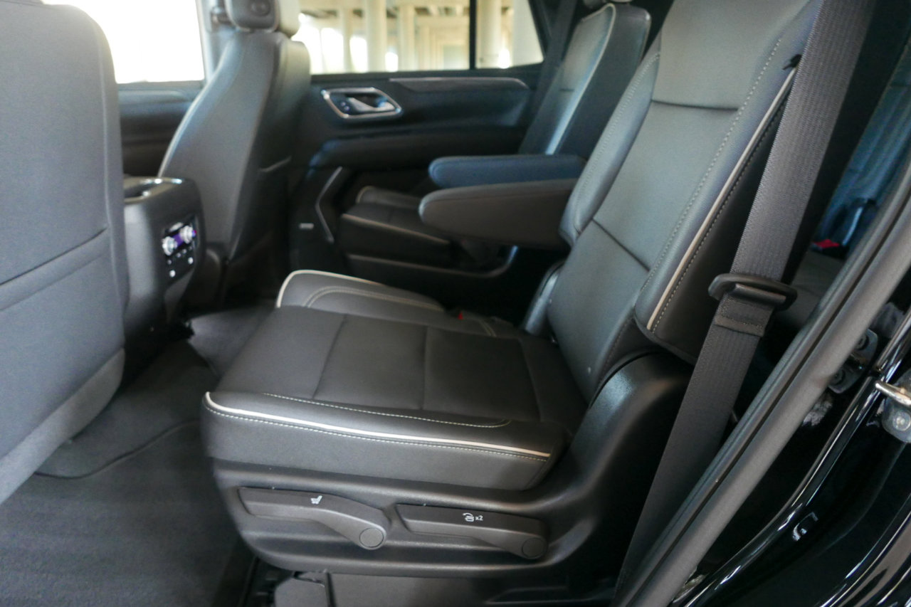 Used 2022 GMC Yukon SLT w/ SLT Premium Package image 10