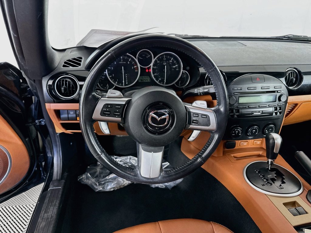 Used 2007 MAZDA MX-5 Miata Grand Touring w/ Premium Pkg RWD image 28