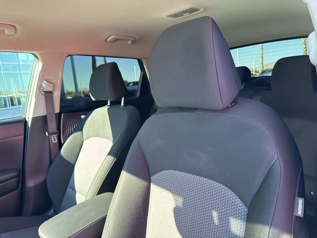 Used 2025 Kia Soul LX w/ LX Technology Package image 14
