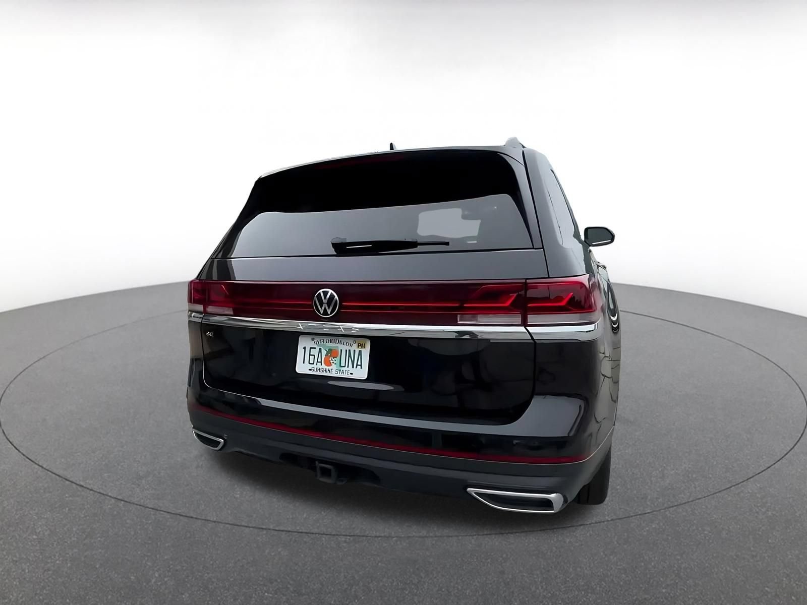 Used 2026 Volkswagen Atlas SE FWD image 11