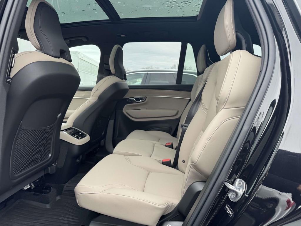 Certified 2026 Volvo XC90 B6 Plus w/ Protection Package image 9