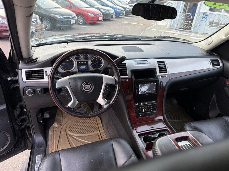 Used 2011 Cadillac Escalade AWD w/ Touring Package image 16