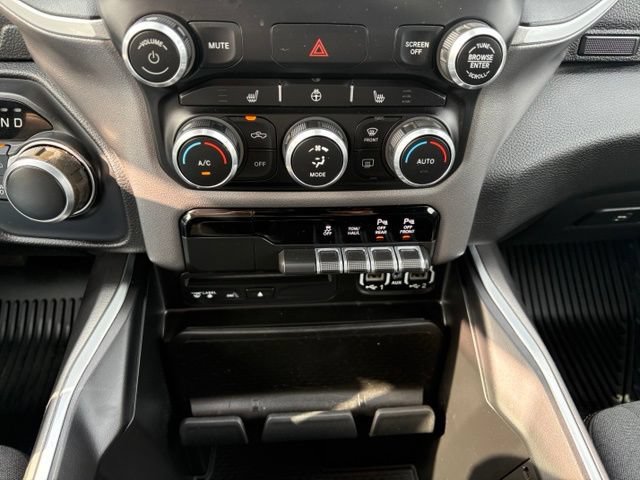 Used 2019 RAM 1500 Big Horn AWD/4WD image 32