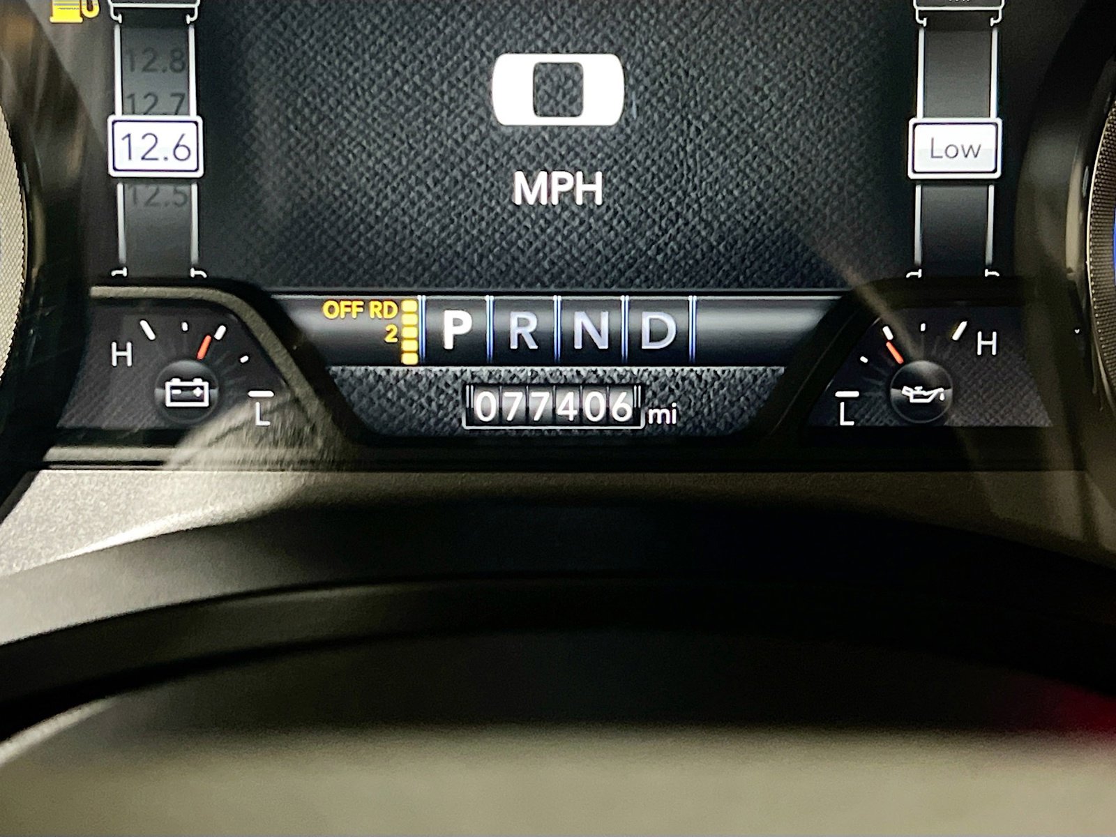 Used 2020 RAM 1500 Limited w/ Black Appearance Package image 7