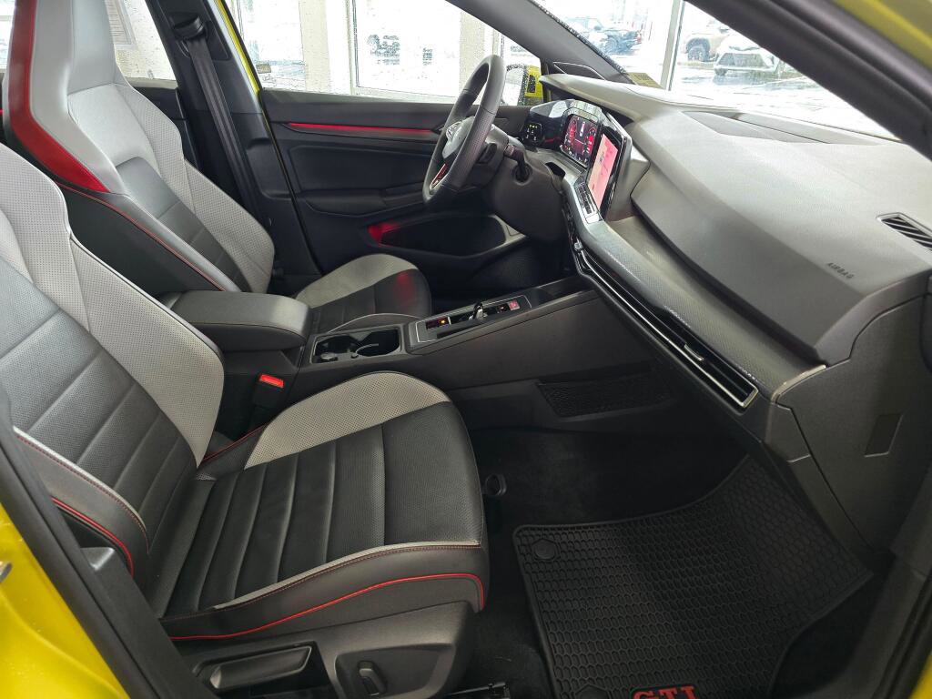 Used 2022 Volkswagen GTI Autobahn image 44