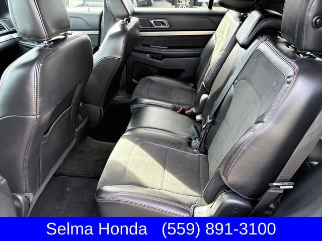 Used 2018 Ford Explorer XLT w/ Equipment Group 202A FWD image 7
