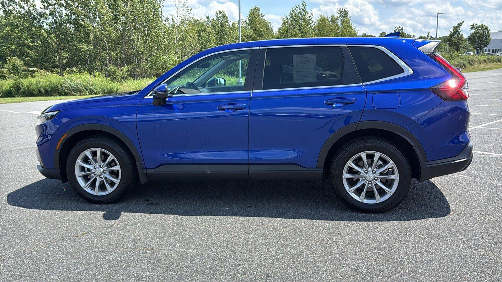 Used 2025 Honda CR-V EX image 12