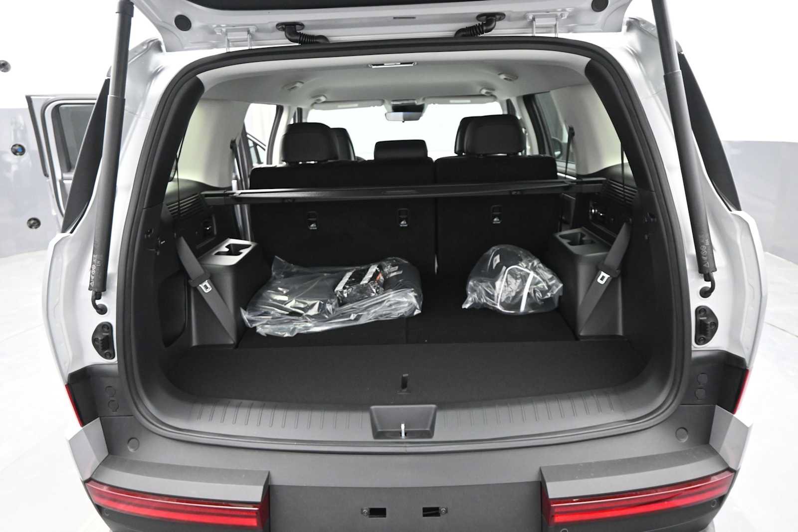 New 2027 Hyundai Santa Fe SEL AWD/4WD image 13