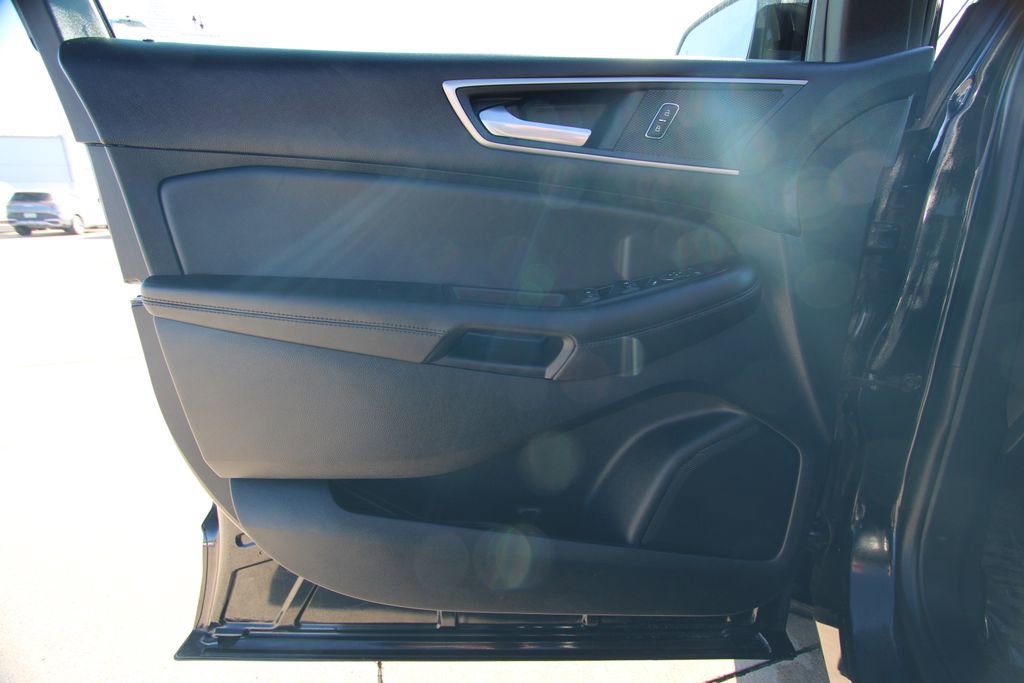 Used 2024 Ford Edge SEL image 32