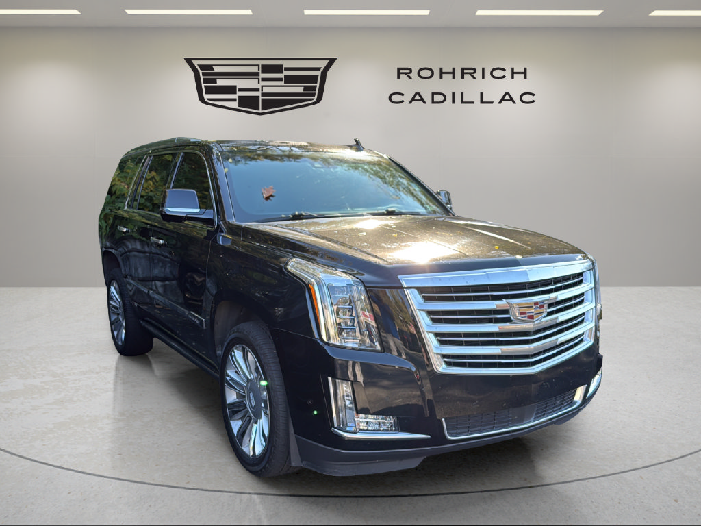 Used 2017 Cadillac Escalade Platinum AWD/4WD image 3